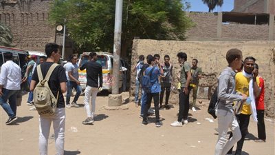 طلاب الشعبة العلمية عن امتحان الهندسة: 