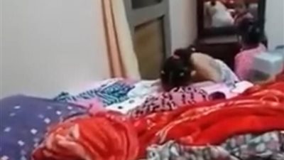 لإغضاب والدهم.. تفاصيل تعذيب أم لأطفالها ونشر فيديو على السوشيال