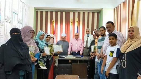 الشيخ حمدي طه يكرم