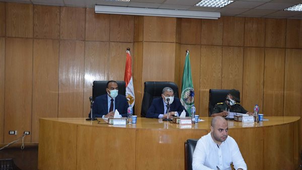 اجتماع محافظ المنيا