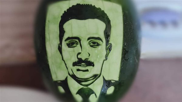 نحت صورة الشهيد عبد