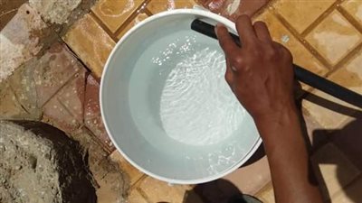 بعد شكوى أهالي وادي كركر بأسوان من تغير لون مياه الشرب.. الطاقم الكيميائي: لا يوجد بها مشاكل