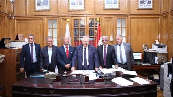 نقيب المحامين