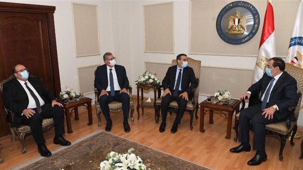 وزير البترول طارق