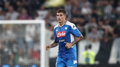رسميًّا.. نابولي يجدد عقد لاعبه جيوفاني دي لورينزو حتى عام 2026