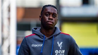 وان بيساكا: تيري هنري قدوتي.. وأرتديت رقم 14 من أجله 