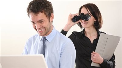 حبس الزوجة سنة في حالة التجسس على زوجها