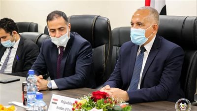 بعد افتتاحه مركز التنبؤ.. وزير الري يعود إلى مصر بعد زيارته لدولة الكونغو 