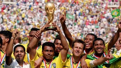 زي النهاردة.. البرازيل تُتوج بكأس العالم للمرة الرابعة على حساب إيطاليا (فيديو)