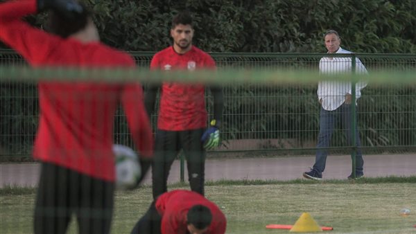 تدريبات جماعية لفريق