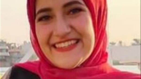  الطالبة مايا مجدي