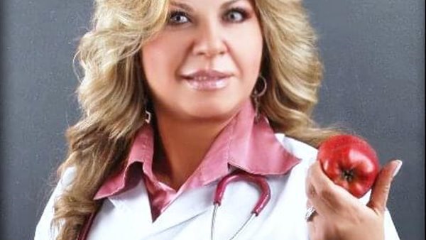 الدكتورة إيمان كامل