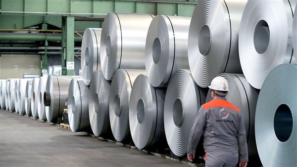 أحد مصانع المعادن