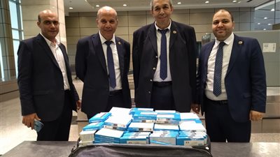 ضبط راكب قادم من السعودية حاول تهريب أدوية وفيتامينات بمطار القاهرة