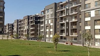 مستشار رئيس الوزراء يُحرج مواطنا بسبب وحدات سكن ودار مصر 