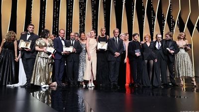 تعرف على القائمة الكاملة لجوائز مهرجان كان السينمائي الدورة 74