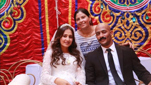 حلا شيحة ومساعدتها