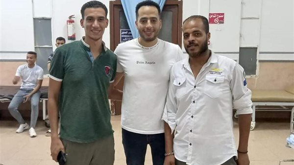 عصام السقا يزور اللاعب