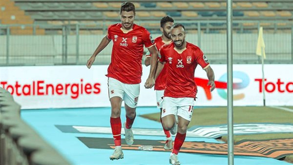 الأهلي وكايزر تشيفز