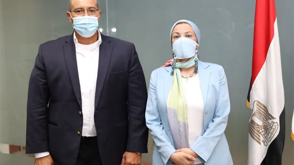 وزيرة البيئة وحاتم