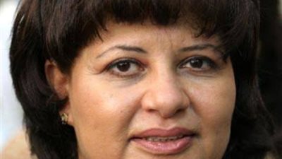 حاول اقتحام مأمورية ترحيلات.. حقيقة حبس نجل هويدا طه نتيجة خلاف مروري مع ضابط