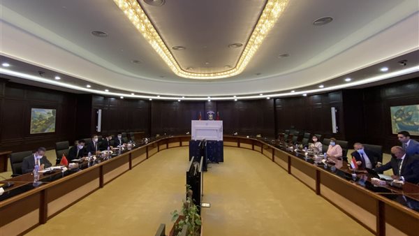 وزير الخارجية يستقبل