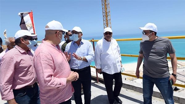 مدبولي والجزار خلال