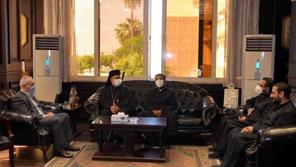 محافظ الأقصر ووفد