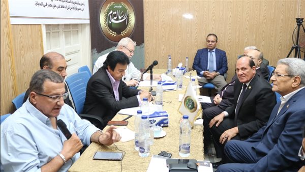 خبراء استراتيجيون