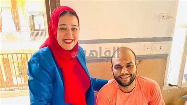 أثناء زيارة سيدة