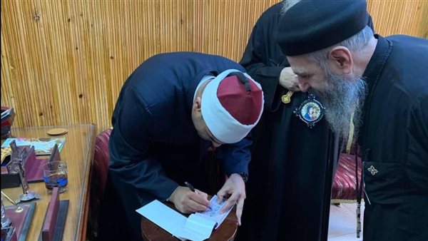 الأنبا ماركوس يشتري