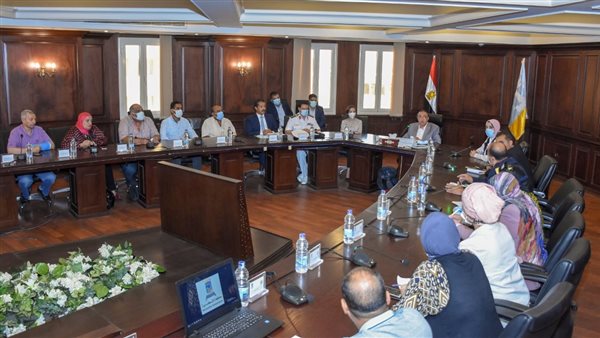 اجتماع محافظ الإسكندرية