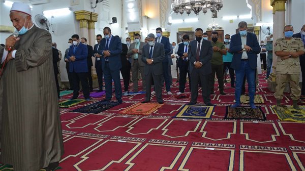محافظ المنيا يؤدي