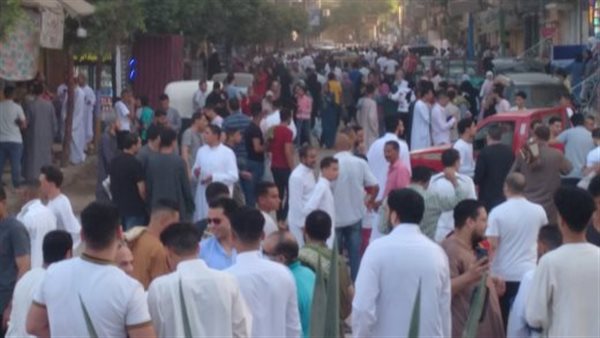 زحام المواطنين بشوارع