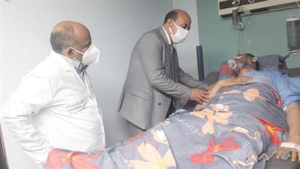 محافظ أسوان يطمئن