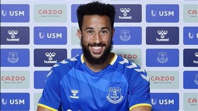 رسميًا.. إيفرتون يعلن ضم أندروس تاونسند