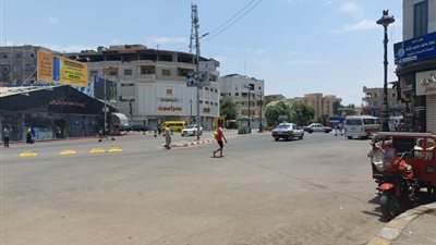 بسبب الطقس الحار.. الهدوء يسود شوارع قنا في ثاني أيام العيد (صور)