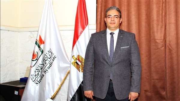  الدكتور طارق سعدة