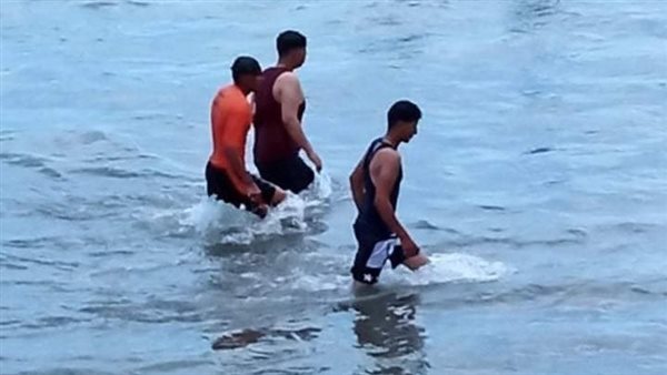 إنقاذ شاب من الغرق
