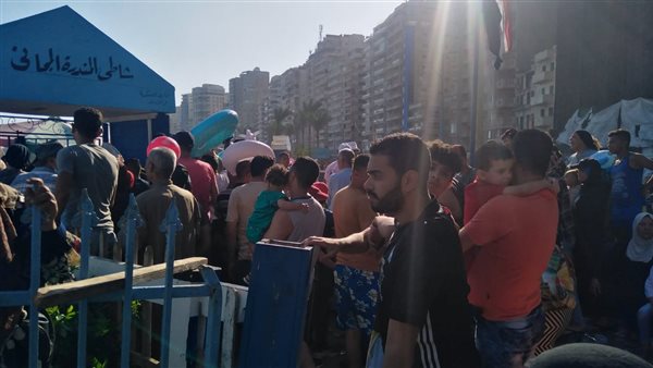 زحام شديد على بوابات