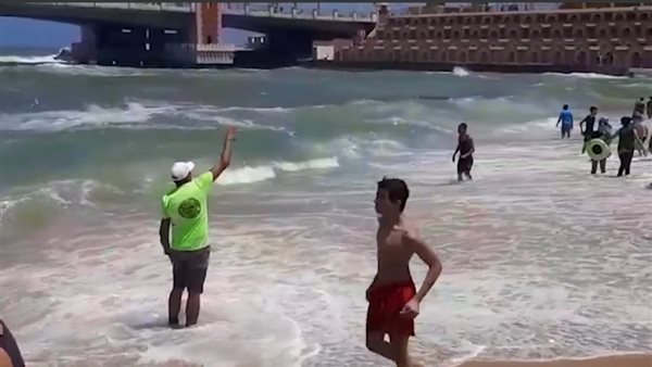 منع نزول المواطنين