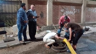 الانتهاء من أعمال إصلاح كسر بخط المياه أمام مبني محافظة المنيا