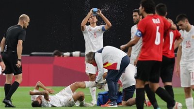 رسميًا.. غياب داني سيبايوس عن مباريات دور المجموعات بعد إصابته أمام مصر في طوكيو 2020