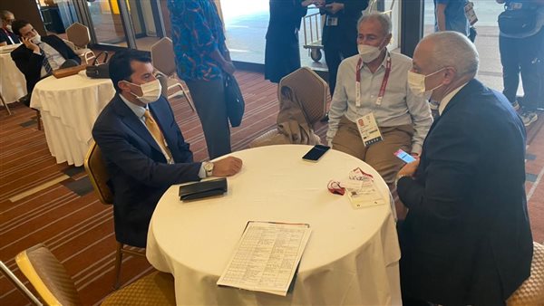 وزير الرياضة مع رئيس