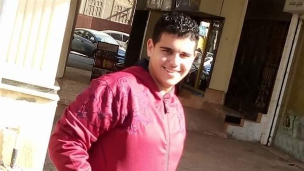 الطفل اليتيم عمر