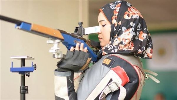 لاعبة الرماية الزهراء