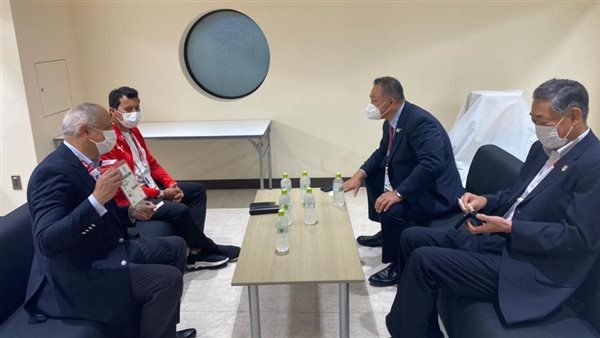 وزير الرياضة مع رئيس