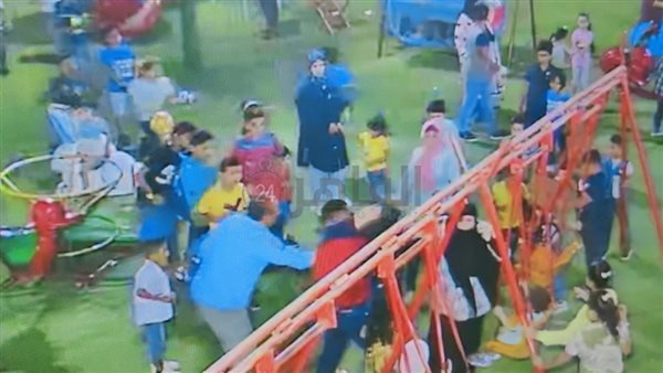 لحظة شجار رجل وامرأة