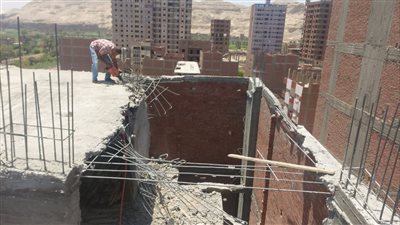 تنفيذا لتوجيهات السيسي.. إزالة 20 حالة تعدٍ على أراضي زراعية وأملاك دولة بأسيوط 