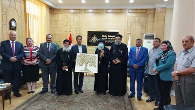 رئيس جامعة بنها يستقبل وفدًا من الكنيسة القبطية الأرثوذكسية للتهنئة بعيد الأضحى